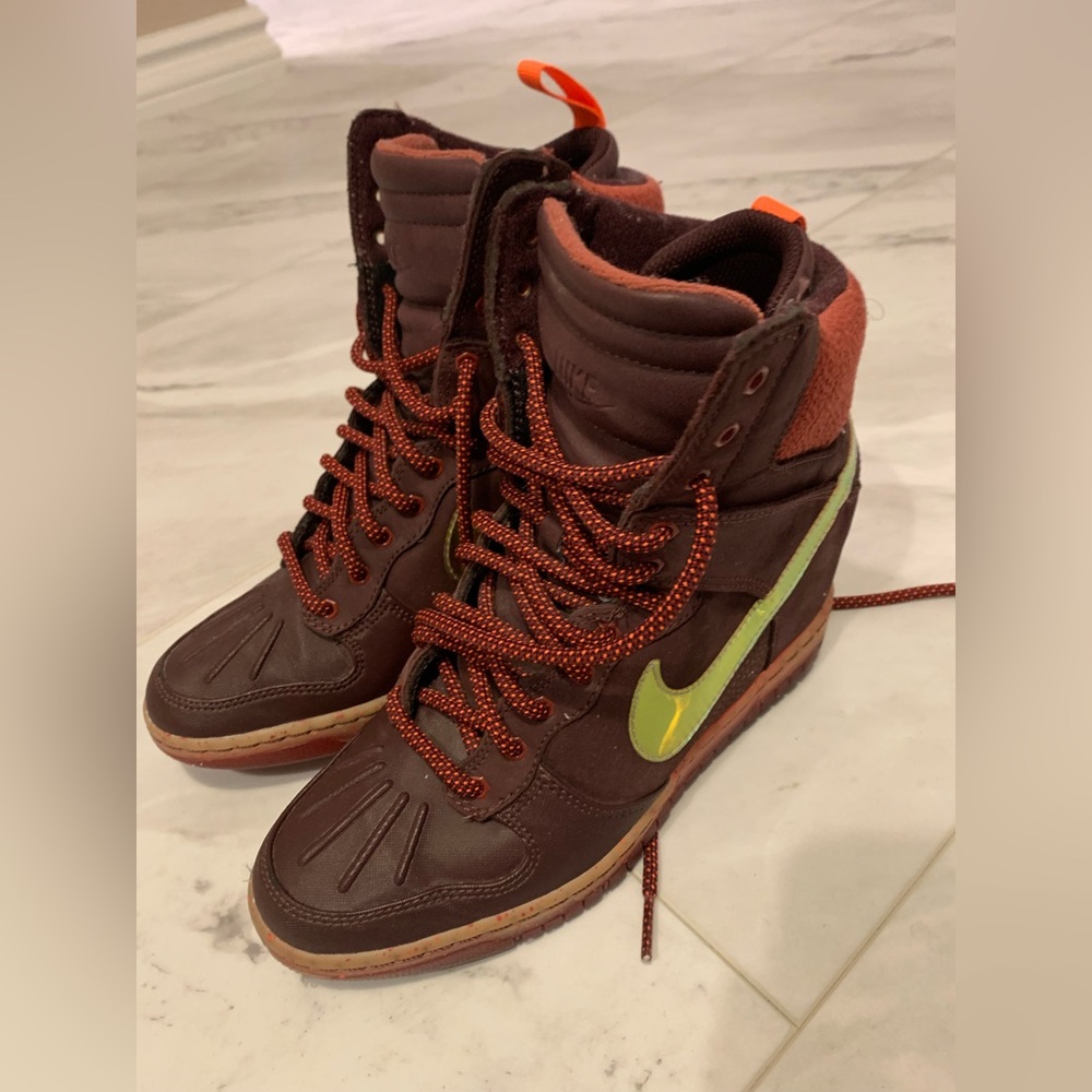 Nike Dunk Sky High Deep Burgundy Shoes Size 7.5 Hi Top Sneaker Wedge Heel